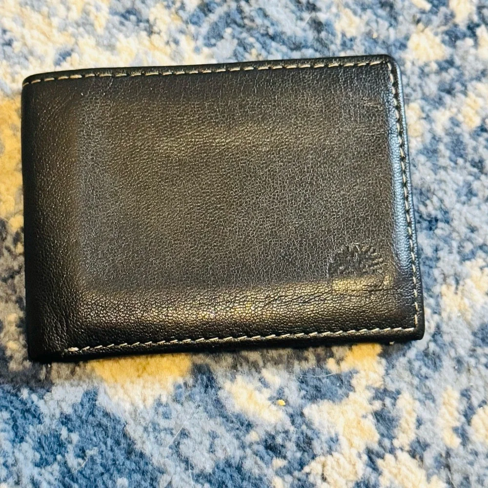 Timberland Men's Genuine Leather Billfold Wallet Black